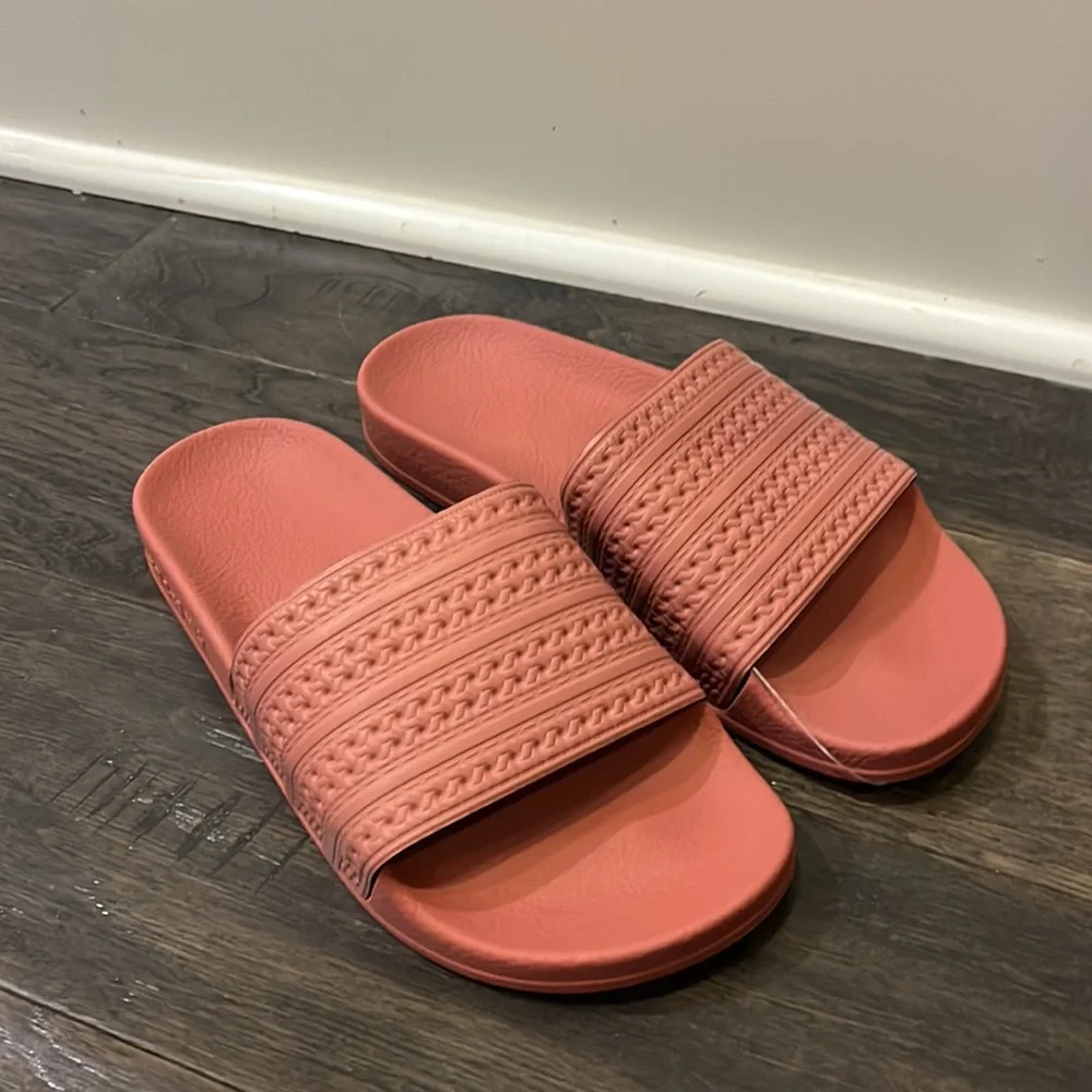 Adidas Adilette Premium Slides Sandals Shoes Made in Italy CQ2236 pink Women’s 8 - Picture 2 of 11